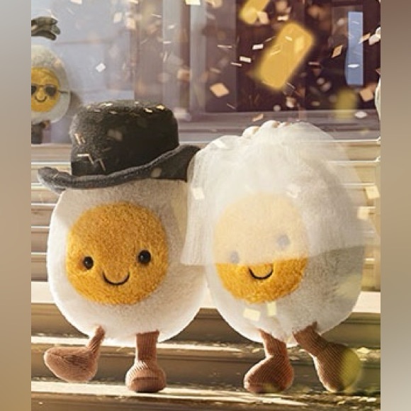Jellycat Amuseables Boiled Egg Bride and Groom Brand New with Tags (BNWT) - Picture 2 of 5